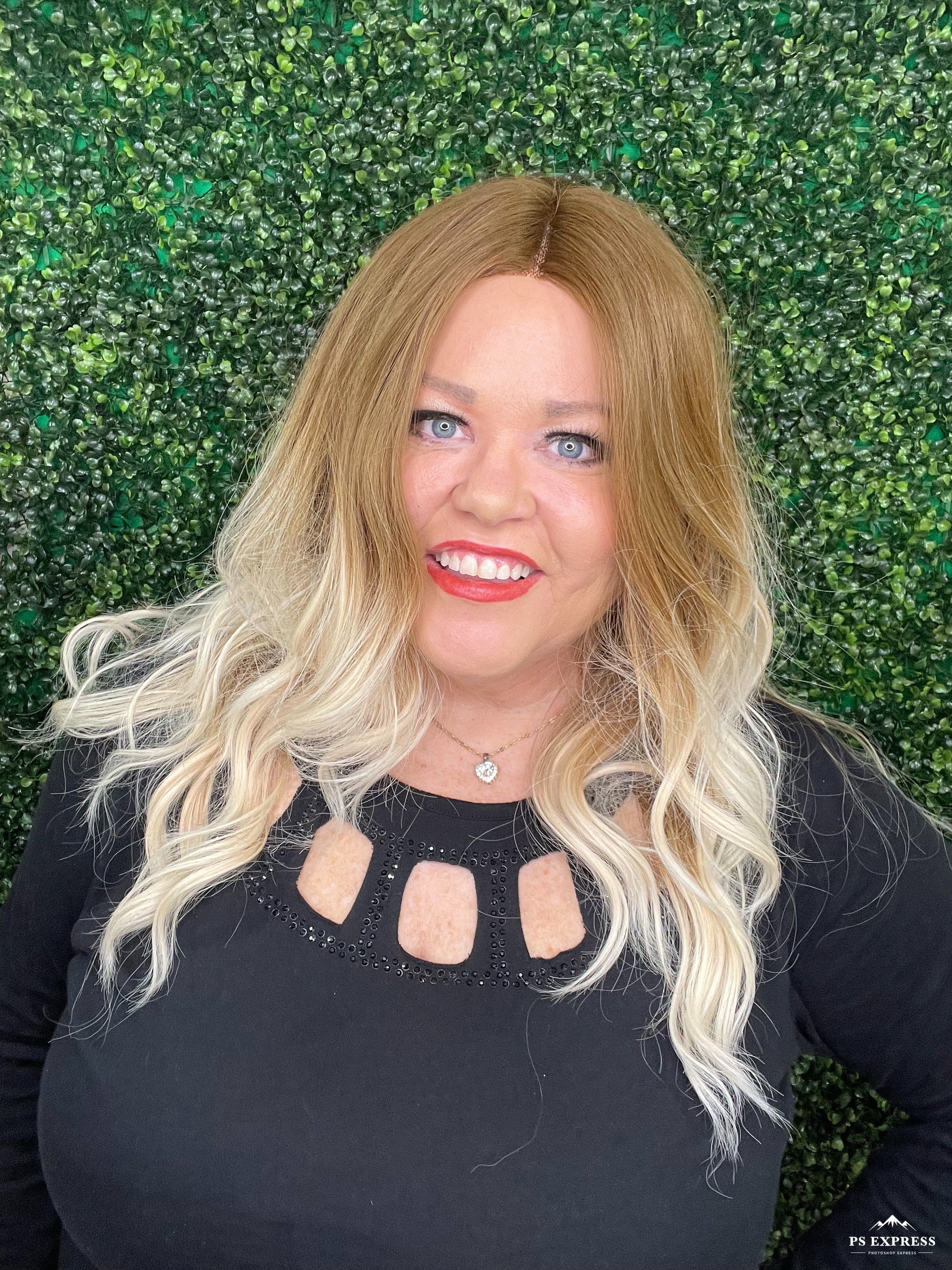Emily Simply Chic HS Wig W5742